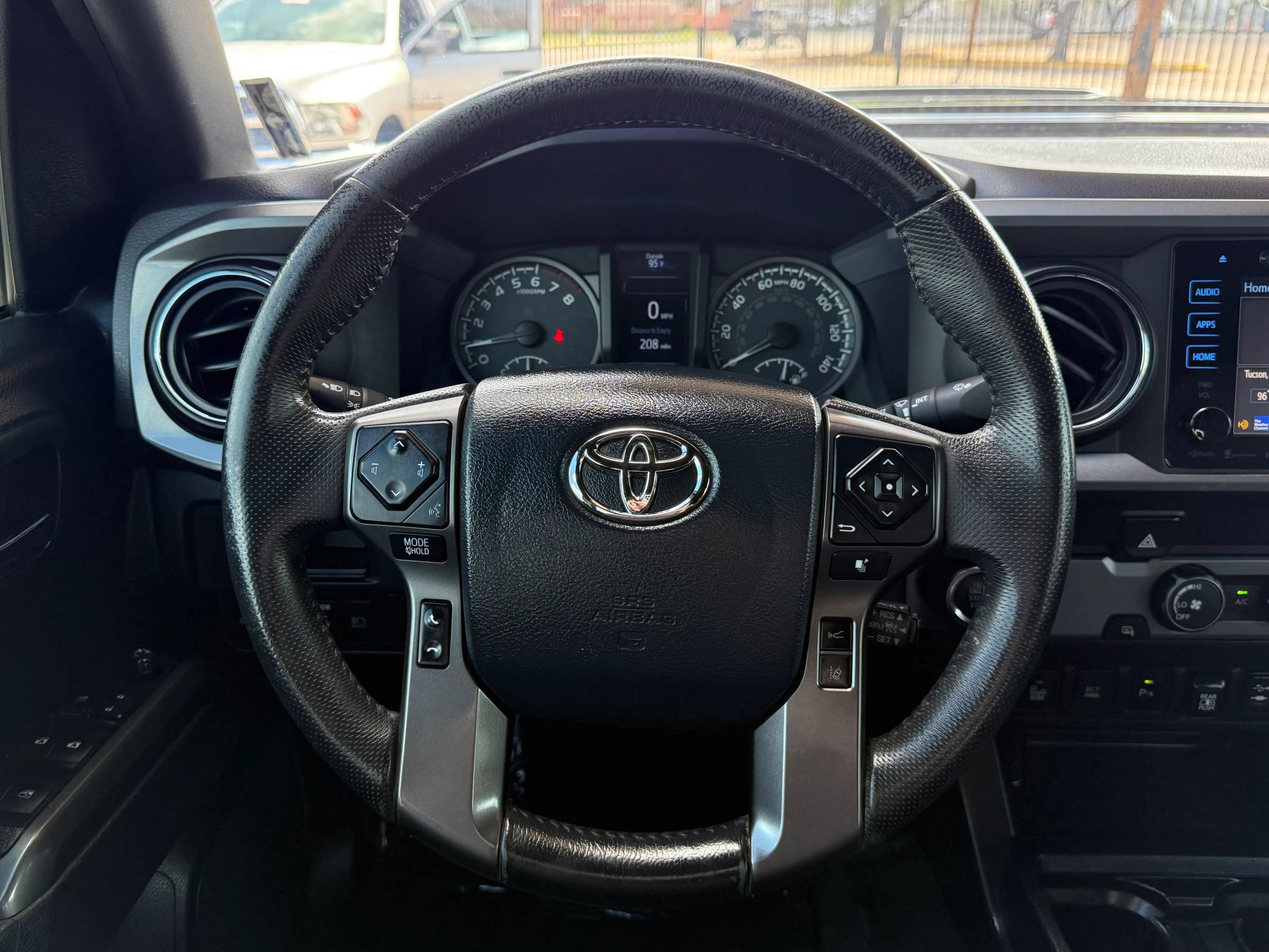 Used 2019 Toyota Tacoma TRD Sport w/ Technology Package RWD image 18