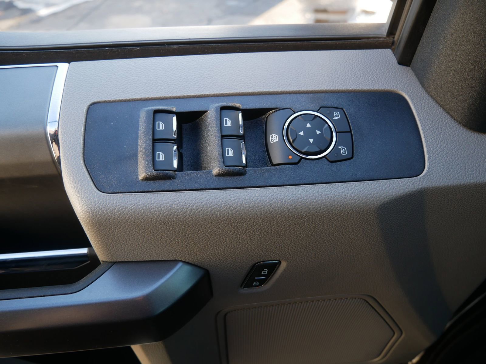 Used 2022 Ford F350 XLT w/ Black Appearance Package image 19