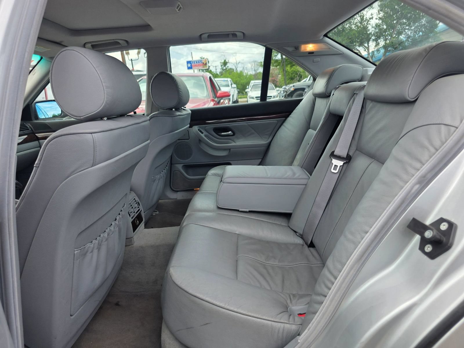 Used 2000 BMW 740i RWD image 22