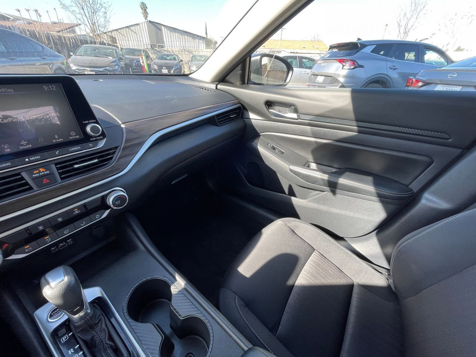 Used 2025 Nissan Altima 2.5 SV FWD image 36