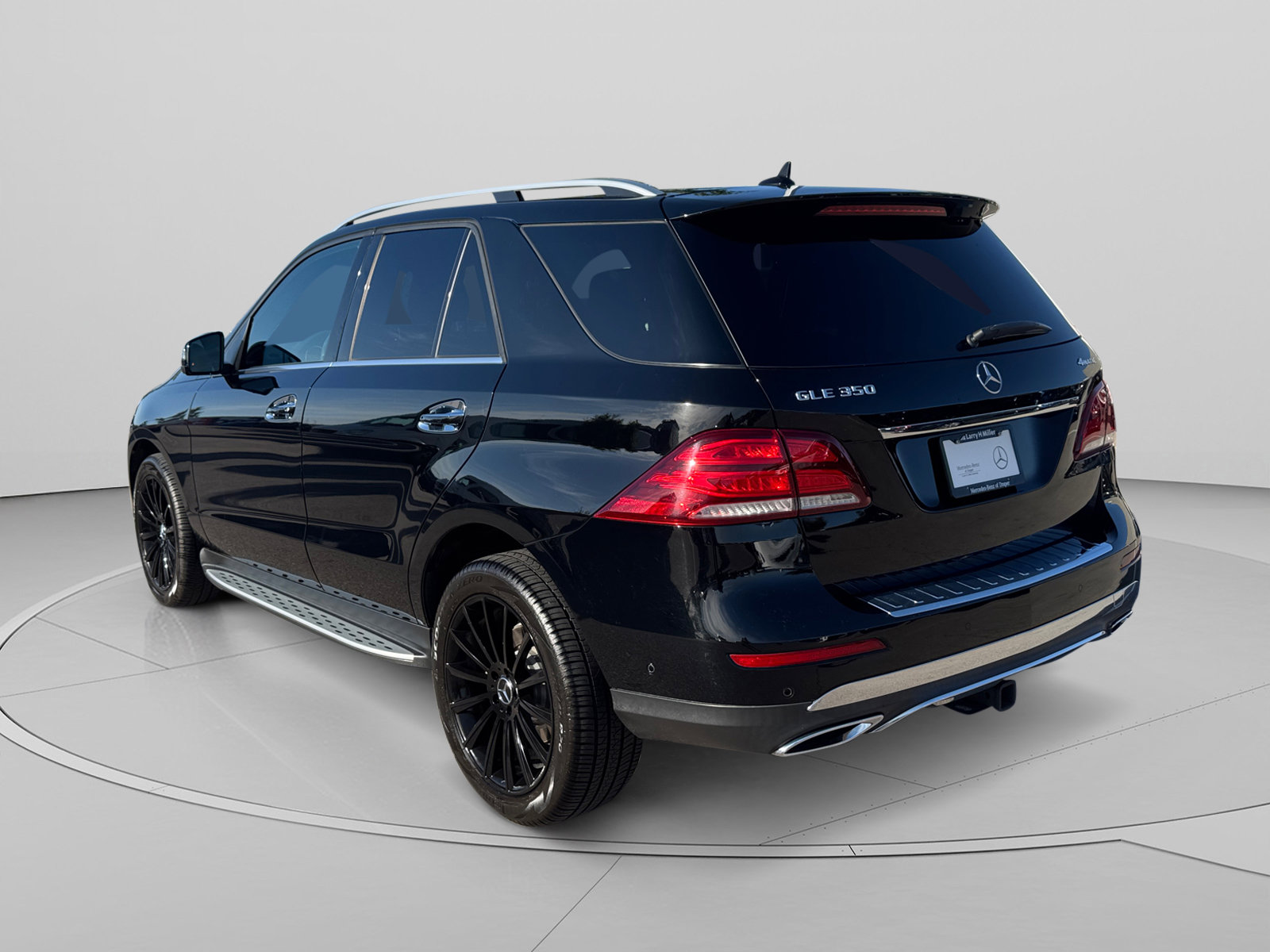 Used 2018 Mercedes-Benz GLE 350 4MATIC image 3
