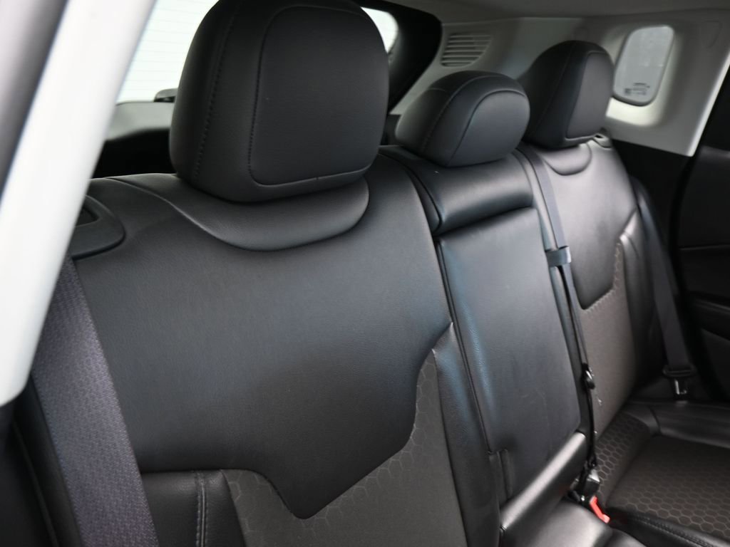 Used 2021 Jeep Compass Latitude image 32