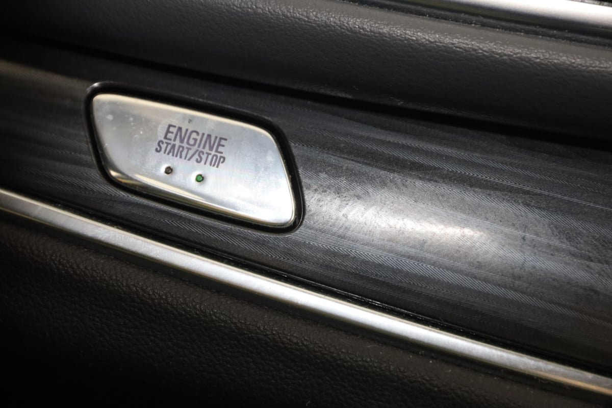 Used 2023 Buick Enclave Essence AWD/4WD image 29