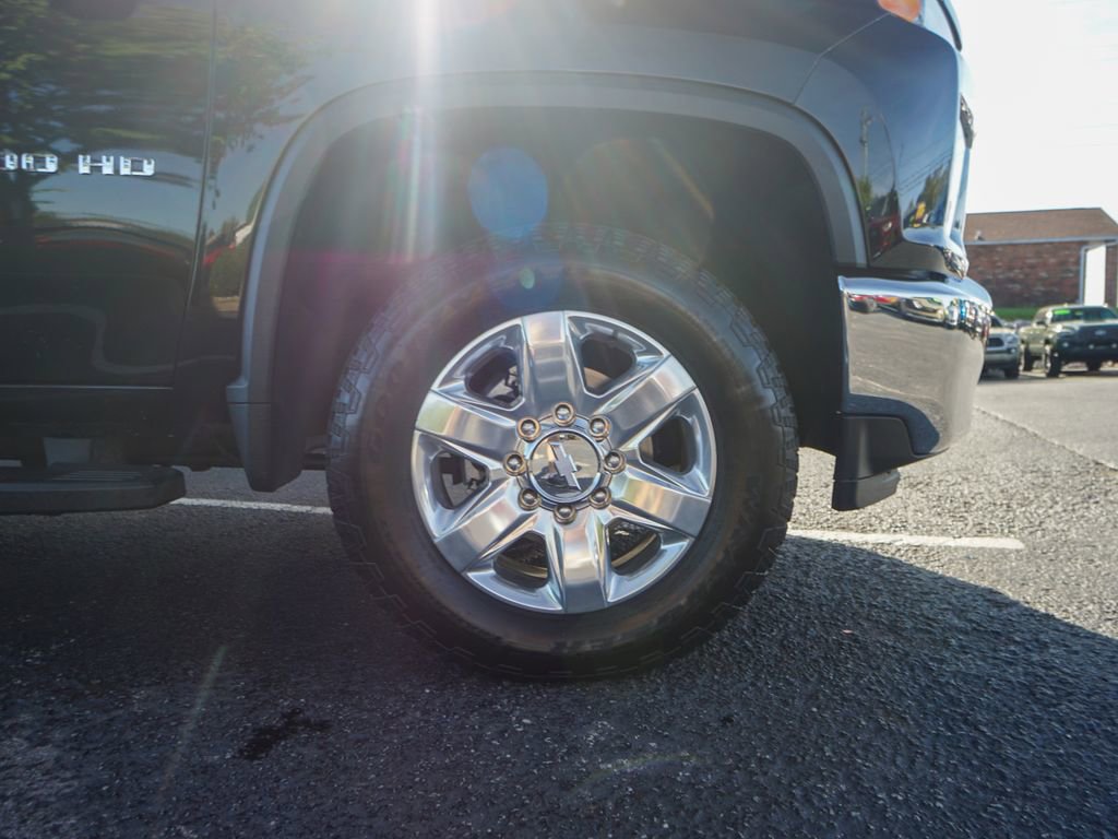 Used 2020 Chevrolet Silverado 2500 LTZ w/ LTZ Premium Package AWD/4WD image 15