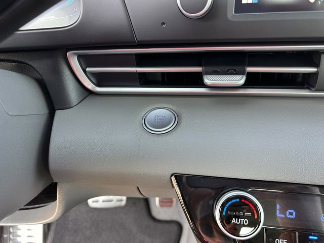 New 2025 Hyundai Elantra Sport image 19
