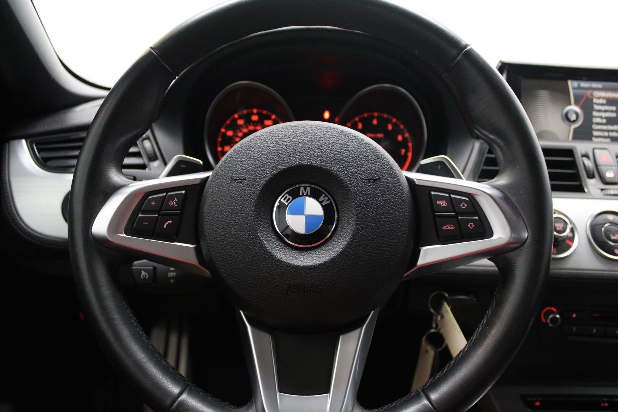 Used 2016 BMW Z4 sDrive35i RWD image 21