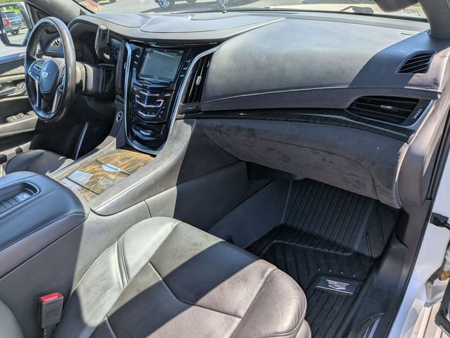 Used 2020 Cadillac Escalade Platinum AWD/4WD image 44