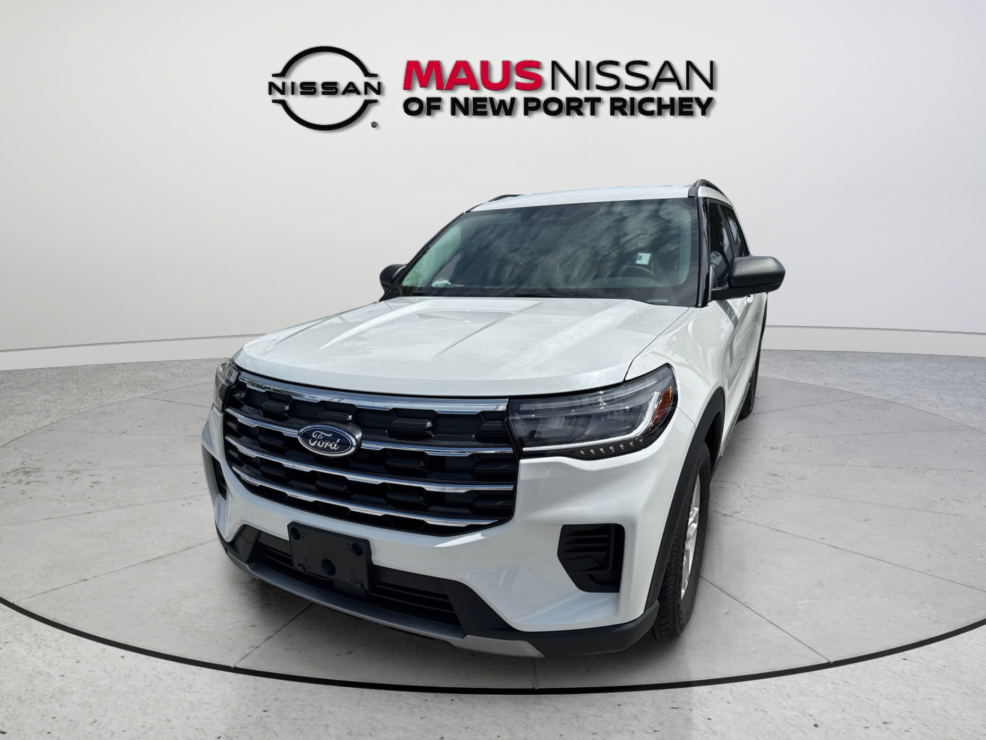 Used 2025 Ford Explorer Active RWD image 5