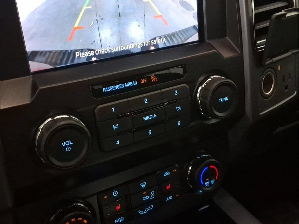 Used 2019 Ford F150 XLT w/ Equipment Group 302A Luxury AWD/4WD image 9
