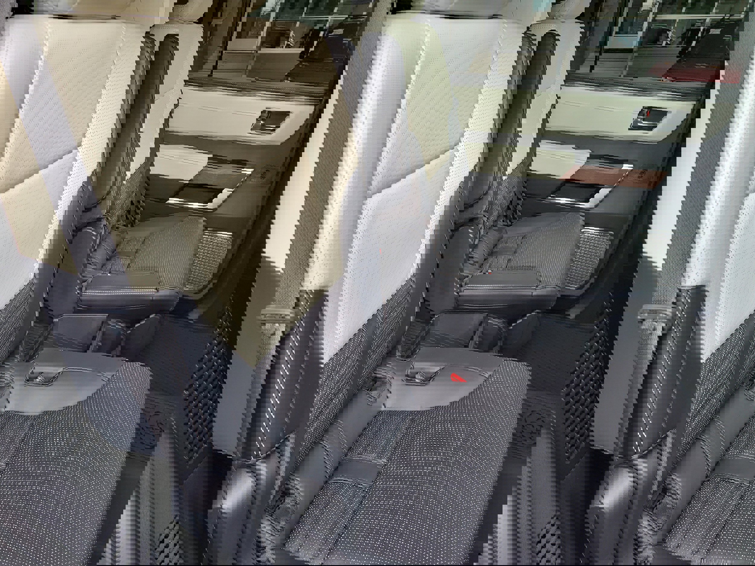 Used 2024 Toyota Sequoia Capstone image 17