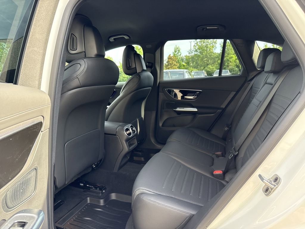 New 2025 Mercedes-Benz GLC 350e 4MATIC image 13