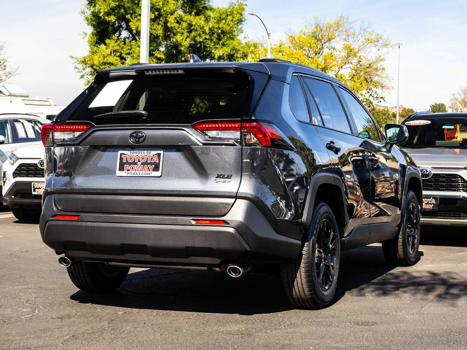 Used 2025 Toyota RAV4 XLE w/ Convenience Package image 9