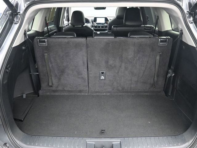 Used 2024 Toyota Highlander XLE FWD image 24