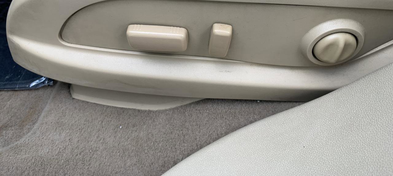 Used 2012 Buick Enclave Premium FWD image 14