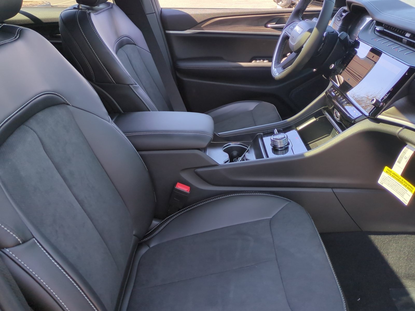 New 2026 Jeep Grand Cherokee Altitude AWD/4WD image 19
