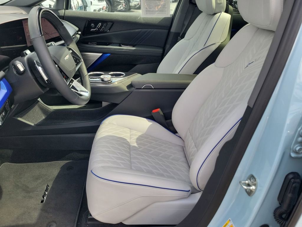 Certified 2026 Cadillac Optiq V AWD/4WD image 18