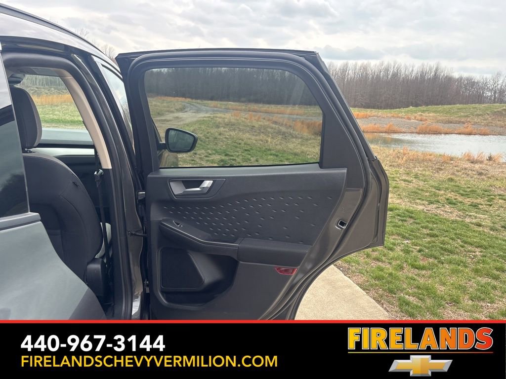 Used 2020 Ford Escape SE image 38