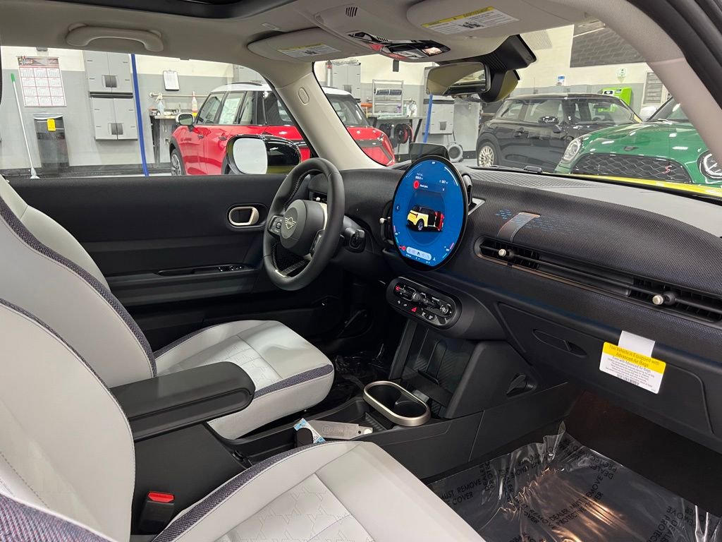 Certified 2025 MINI Cooper S image 23