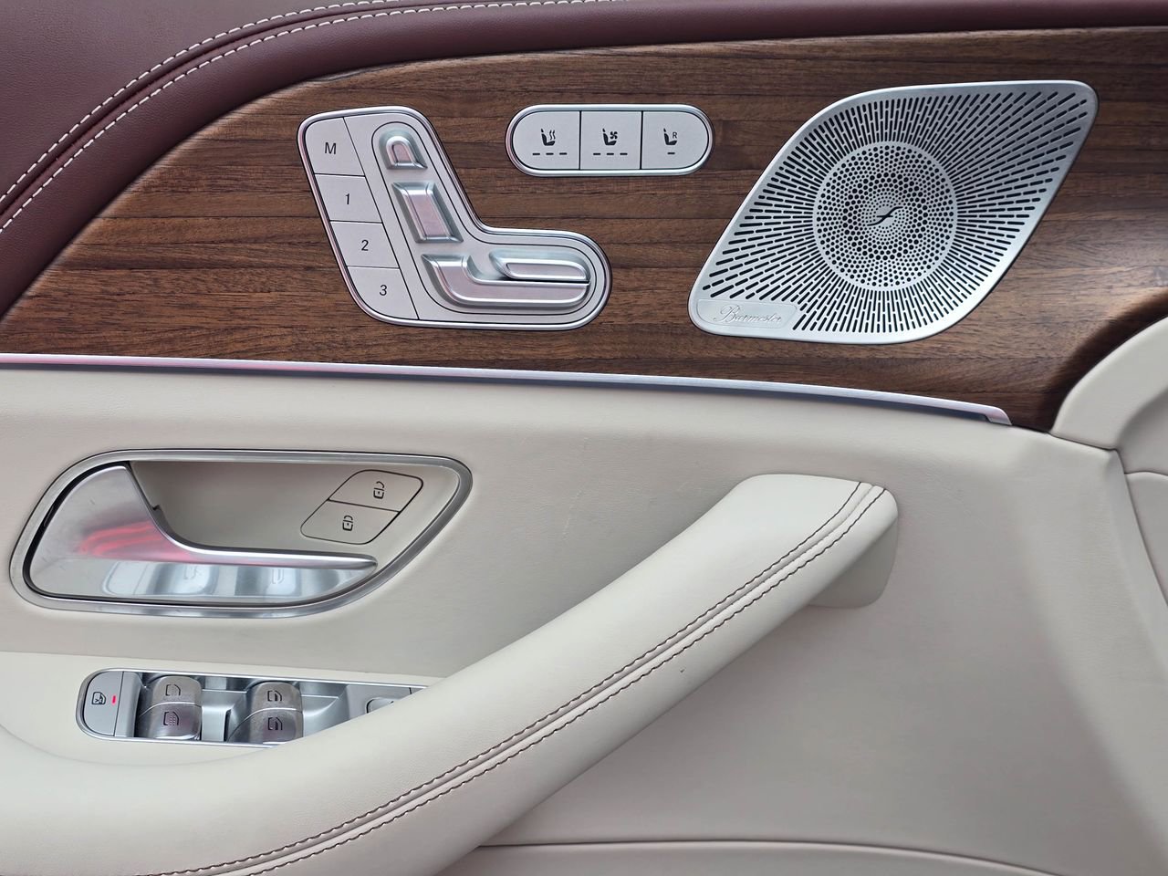 Used 2025 Mercedes-Benz Maybach GLS 600 4MATIC image 14