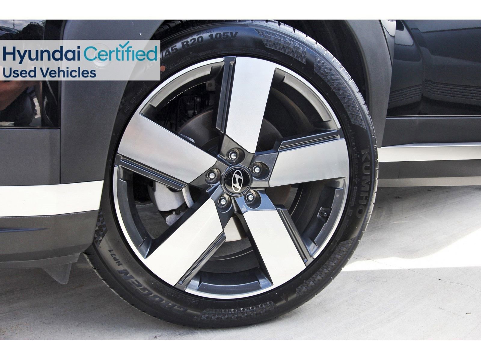 Used 2025 Hyundai Santa Fe Limited image 36