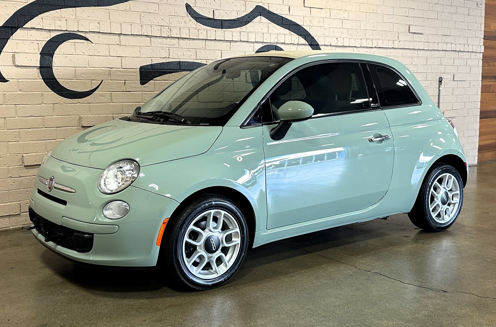 Used 2015 FIAT 500 Pop FWD image 15