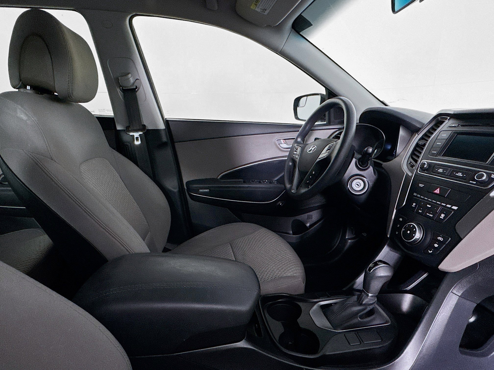 Used 2017 Hyundai Santa Fe Sport image 28