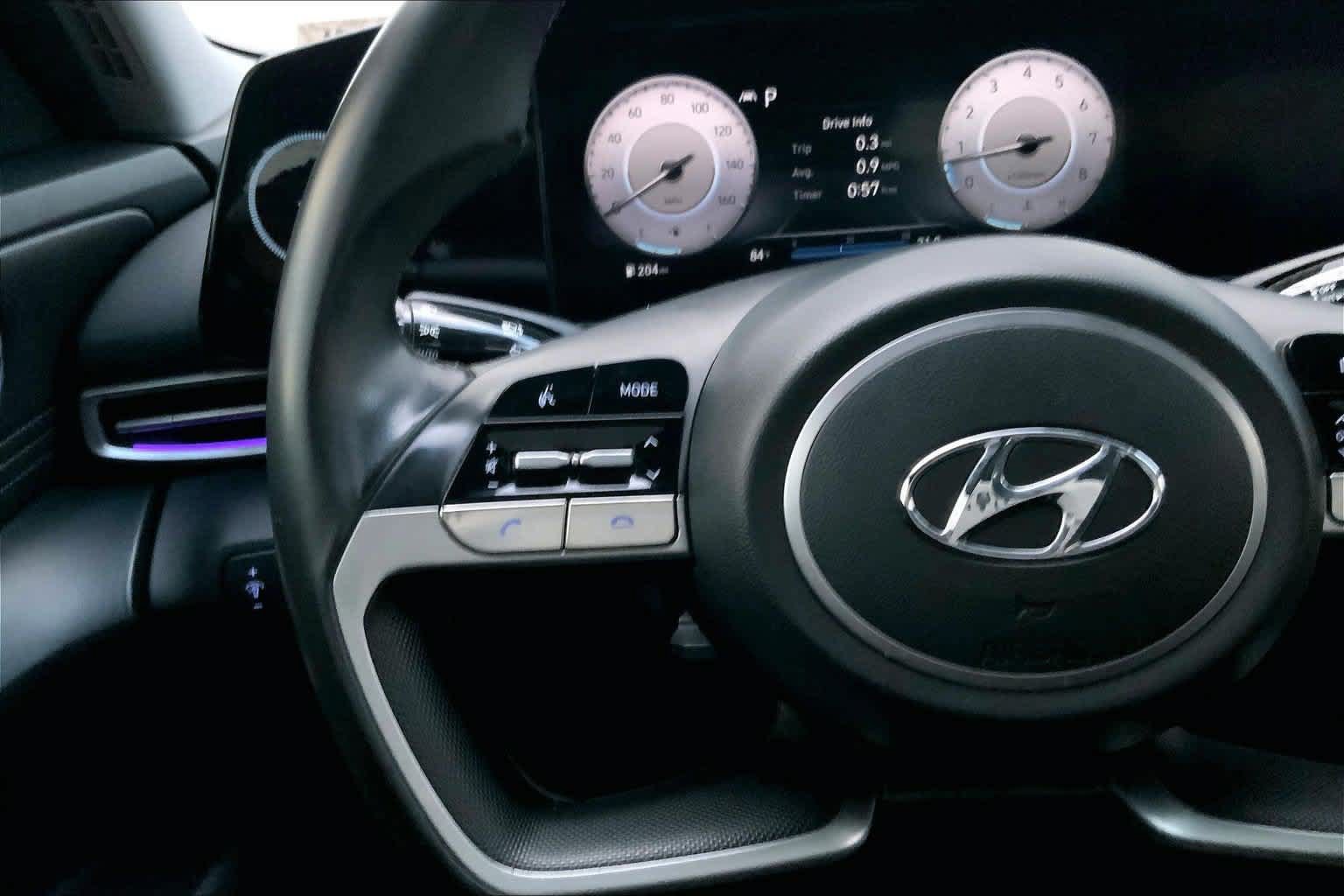 Used 2023 Hyundai Elantra Limited FWD image 24