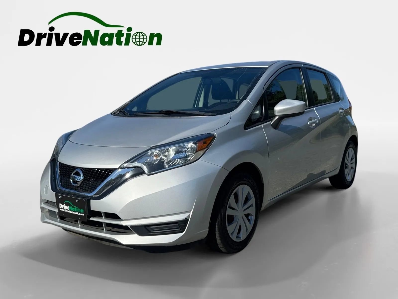 Used 2018 Nissan Versa Note S image 1