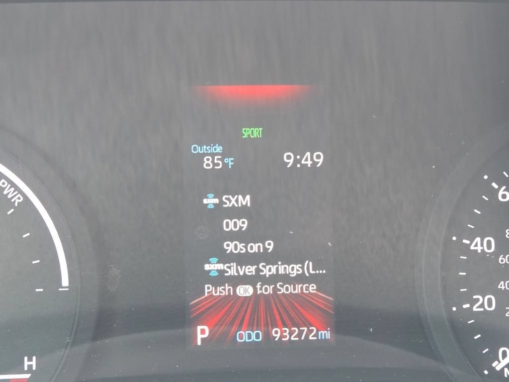 Used 2024 Toyota Sienna XLE FWD image 17