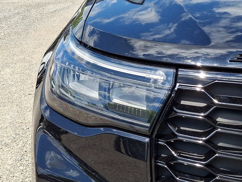 Used 2025 Ford Explorer ST w/ Sun And Sound Package AWD/4WD image 12