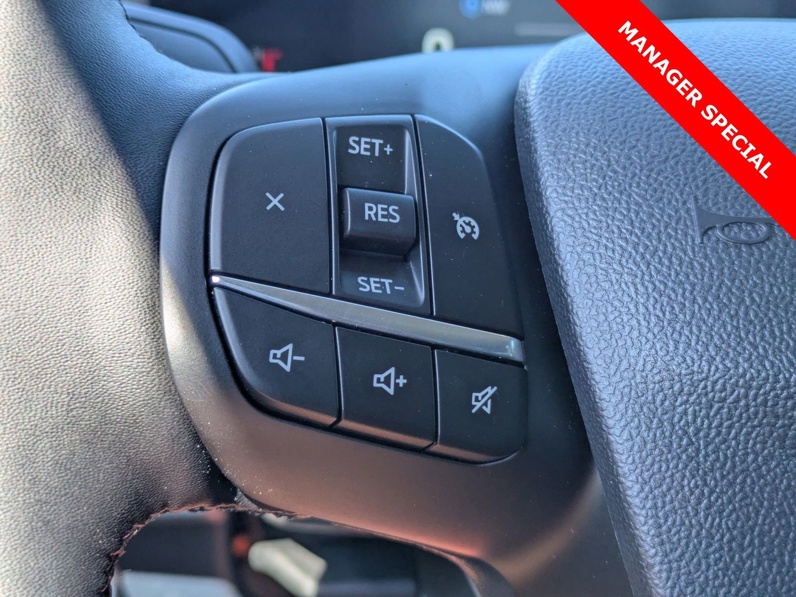 New 2025 Ford Maverick XLT w/ XLT Luxury Package image 26