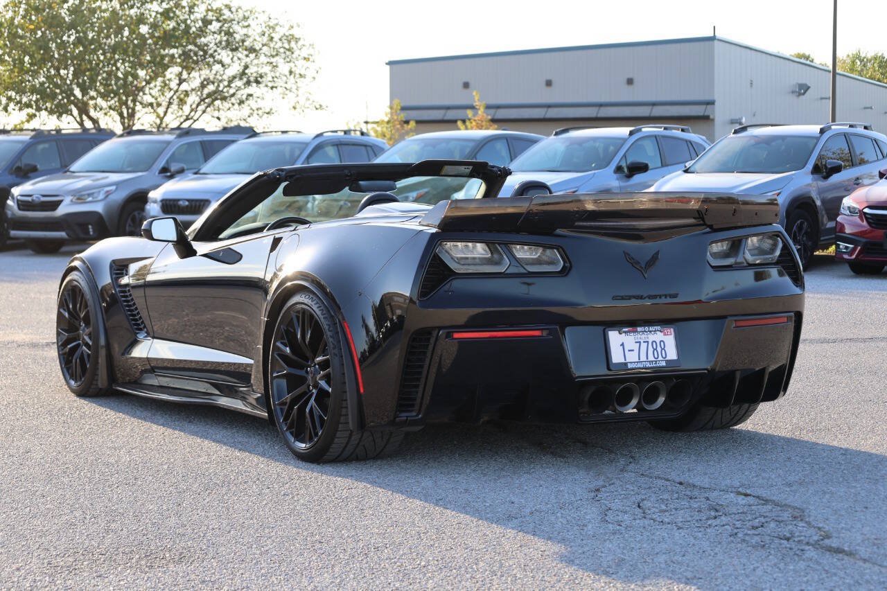 Used 2016 Chevrolet Corvette Z06 w/ 3LZ Preferred Equipment Group RWD image 11
