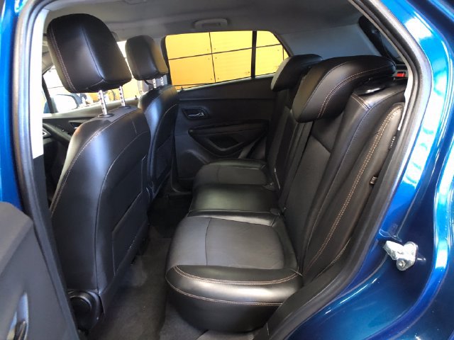 Used 2020 Chevrolet Trax LT w/ LT Convenience Package AWD/4WD image 20