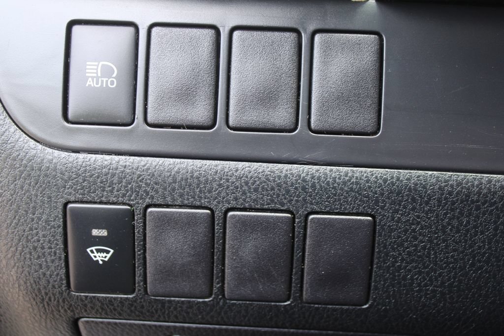 Used 2019 Toyota Highlander LE FWD image 23