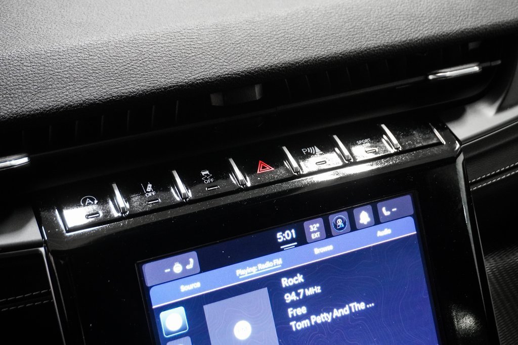 Used 2024 Jeep Grand Cherokee L Laredo image 24