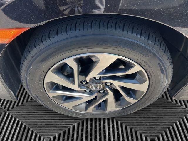 Used 2018 Honda Civic EX image 7