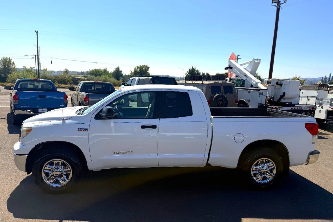 Used 2013 Toyota Tundra 4x4 Double Cab w/ Tow Pkg image 5
