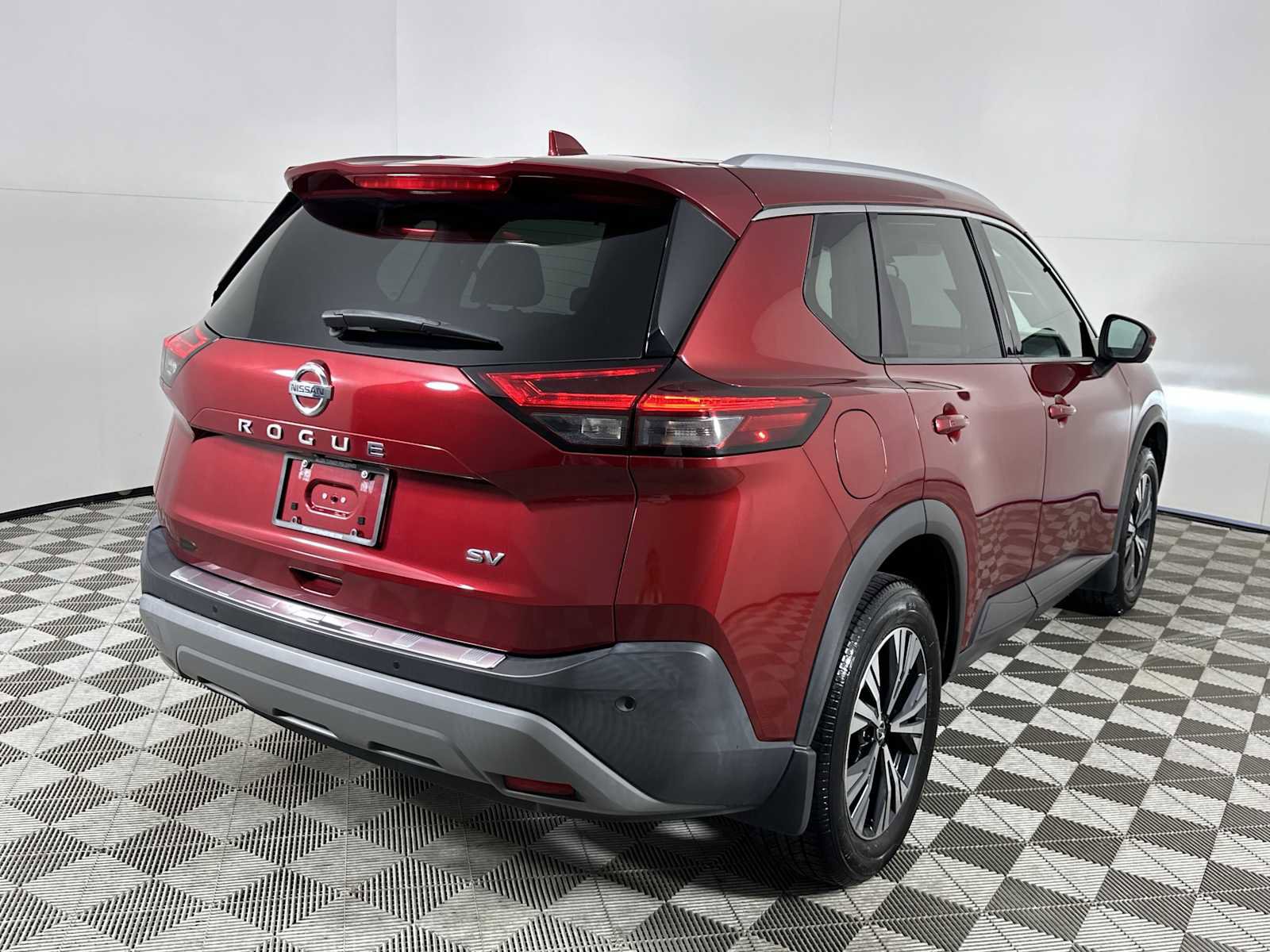 Used 2021 Nissan Rogue SV w/ Premium Package FWD image 8