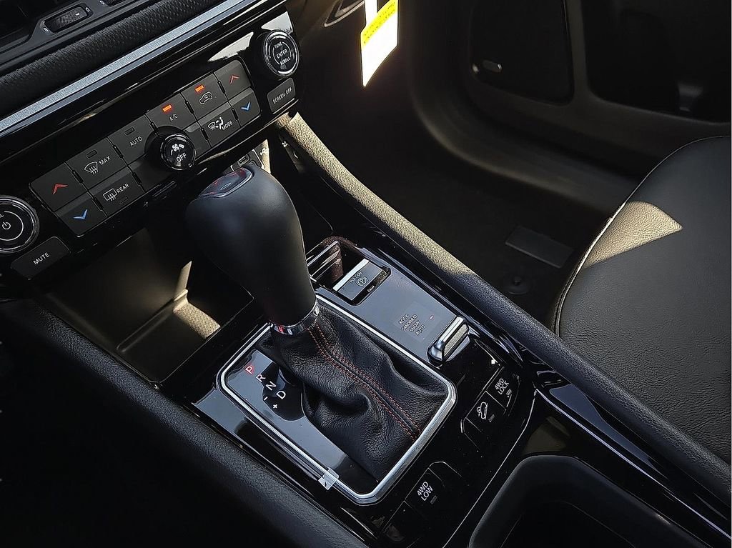 Used 2025 Jeep Compass Trailhawk w/ Sun & Sound Group image 40