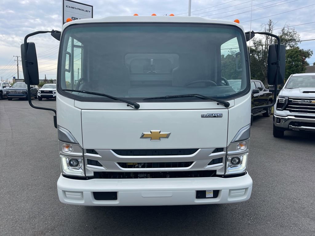Used 2024 Chevrolet Low Cab Forward RWD image 8
