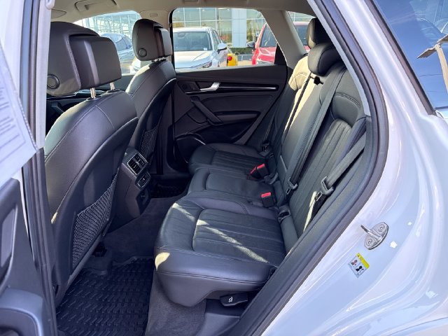 Used 2019 Audi Q5 2.0T Premium w/ Convenience Package AWD/4WD image 14
