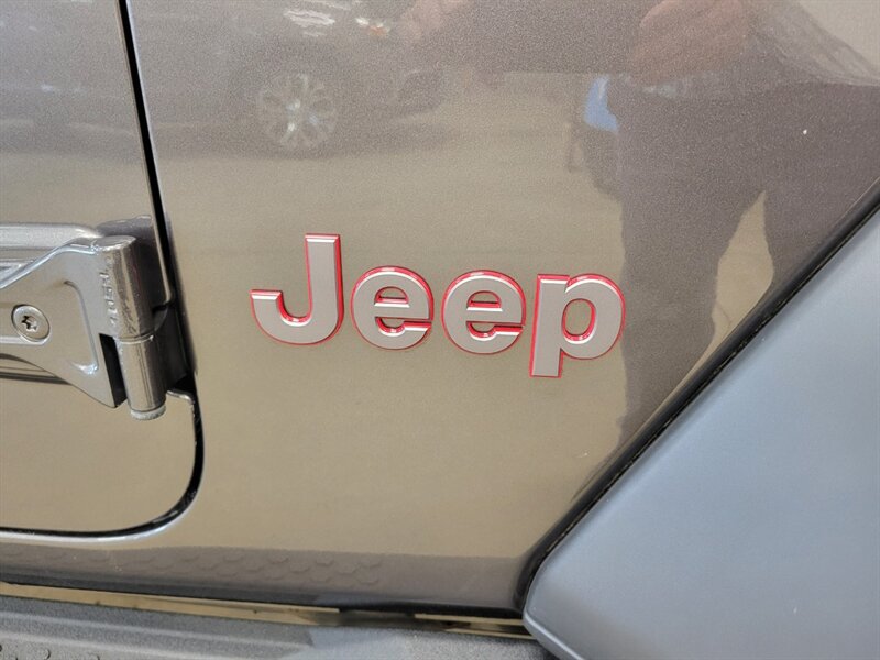 Used 2021 Jeep Wrangler Unlimited Sport AWD/4WD image 19