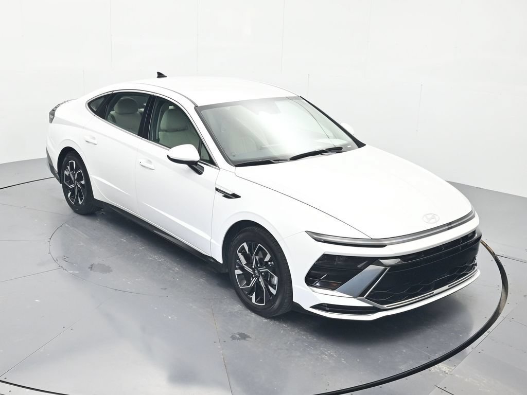 Used 2025 Hyundai Sonata SEL FWD image 31