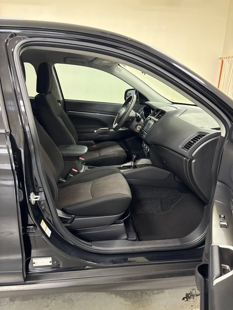 Used 2019 Mitsubishi Outlander Sport ES FWD image 21
