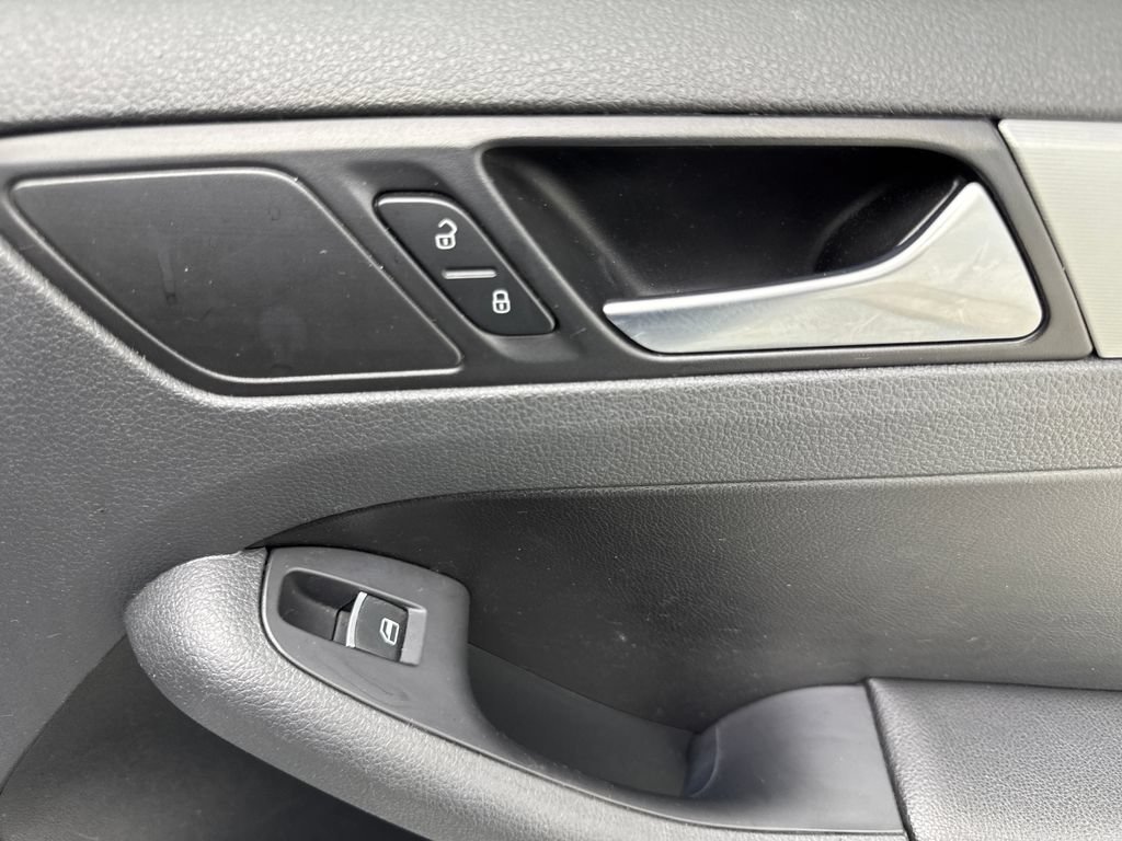Used 2014 Volkswagen Jetta GLI Autobahn FWD image 42
