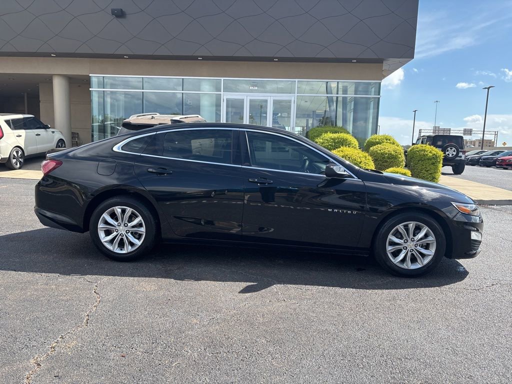 Used 2021 Chevrolet Malibu LT image 4