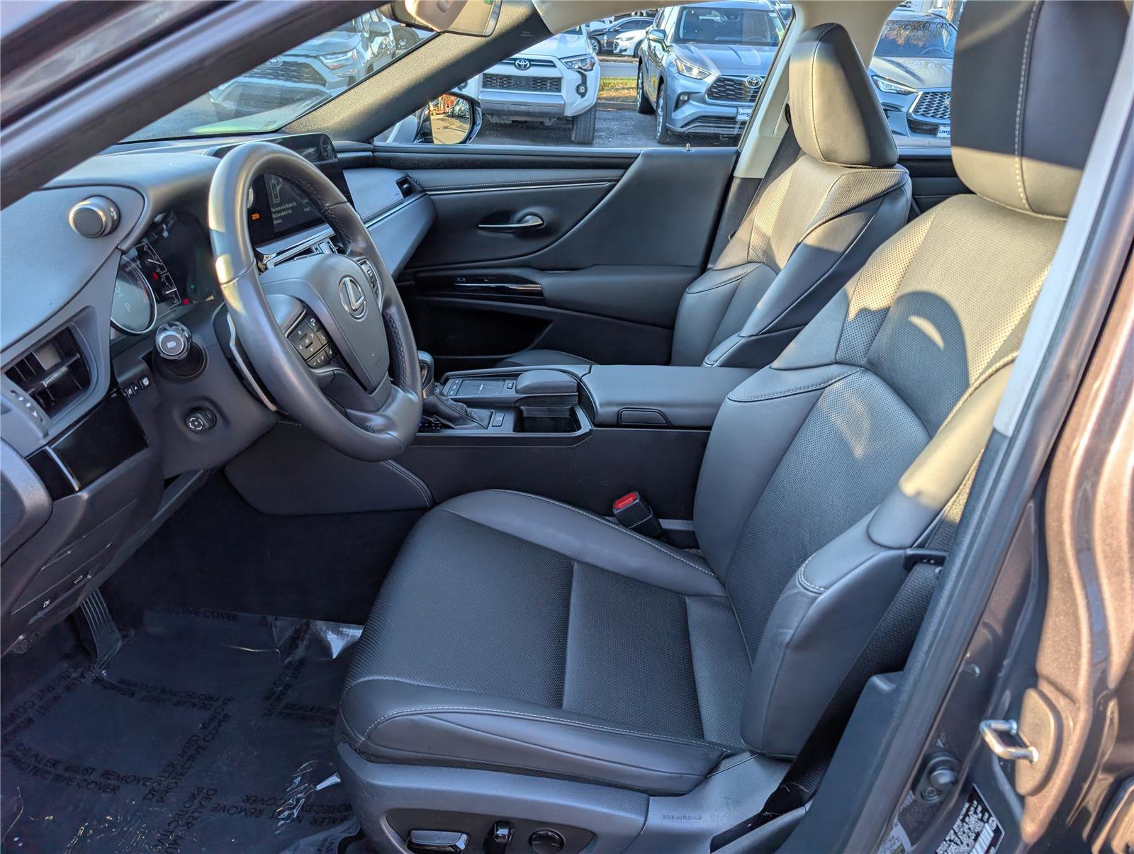 Certified 2022 Lexus ES 350 w/ Premium Package image 15