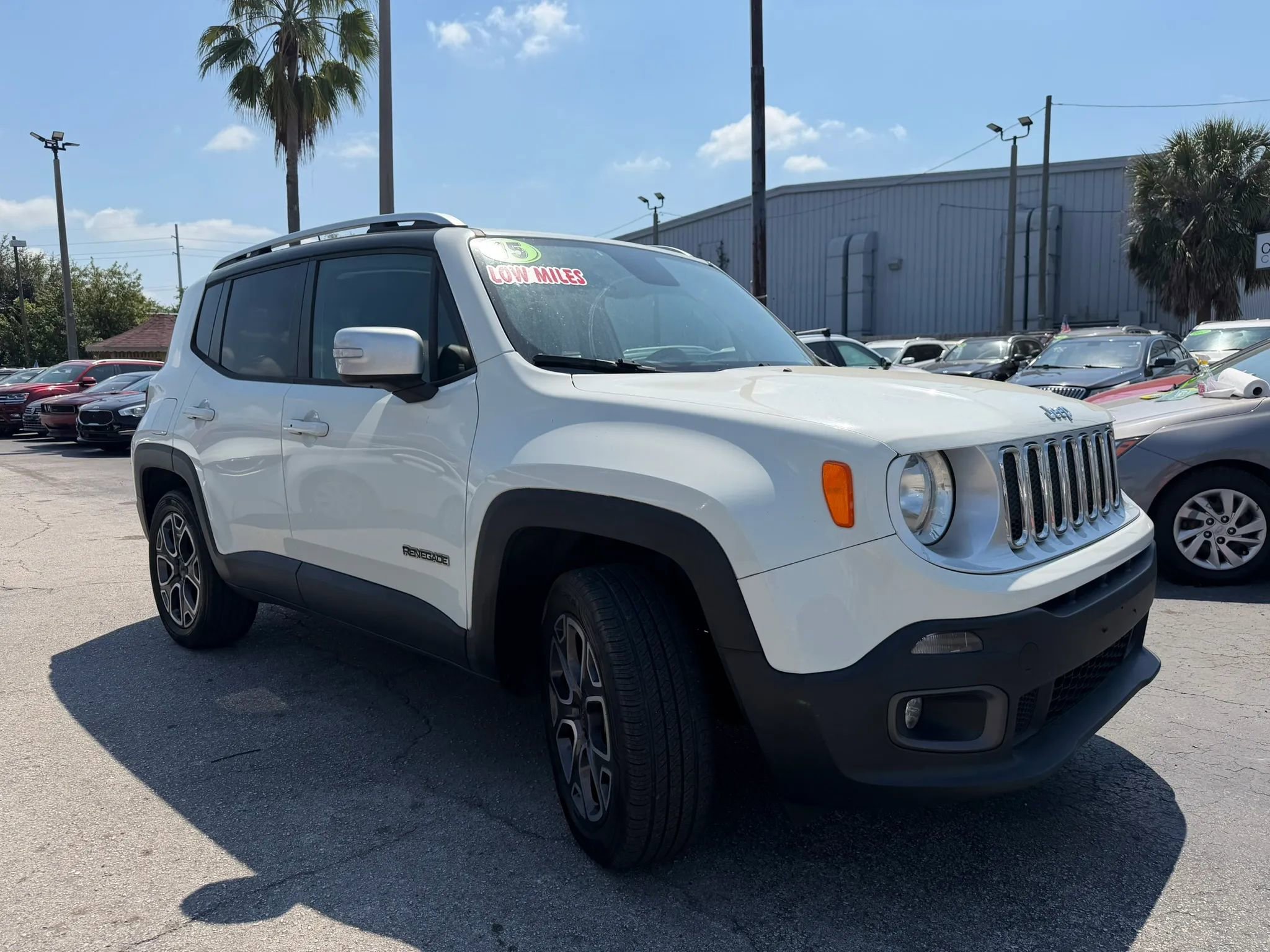 Used 2015 Jeep Renegade Limited AWD/4WD image 3