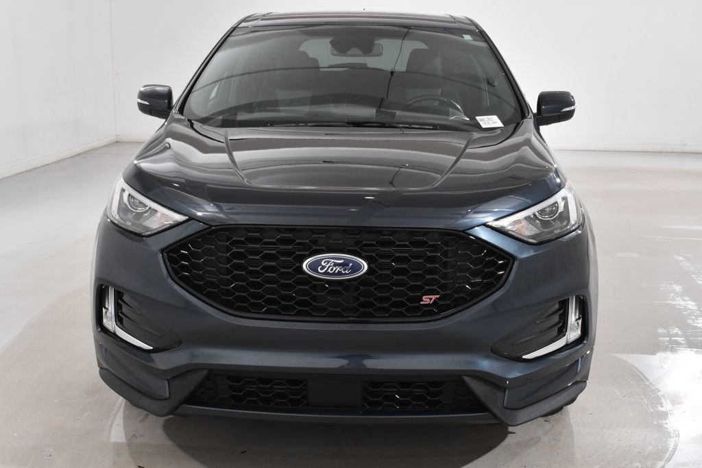 Used 2022 Ford Edge ST image 3