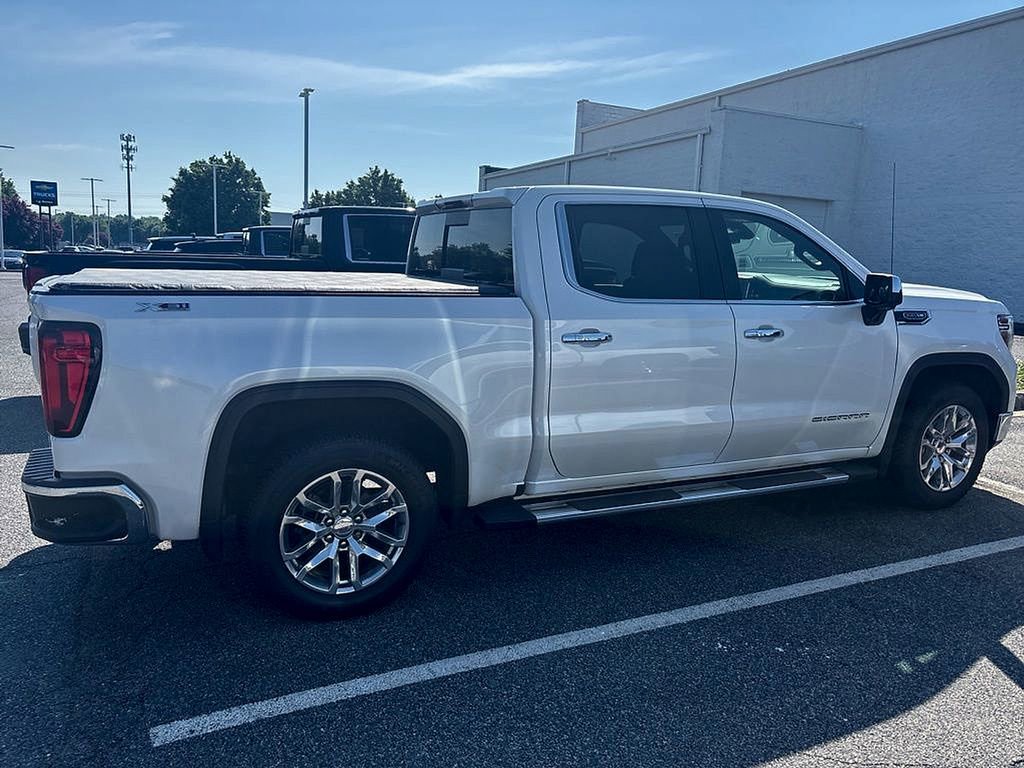 Used 2022 GMC Sierra 1500 SLT w/ SLT Premium Plus Package AWD/4WD image 12